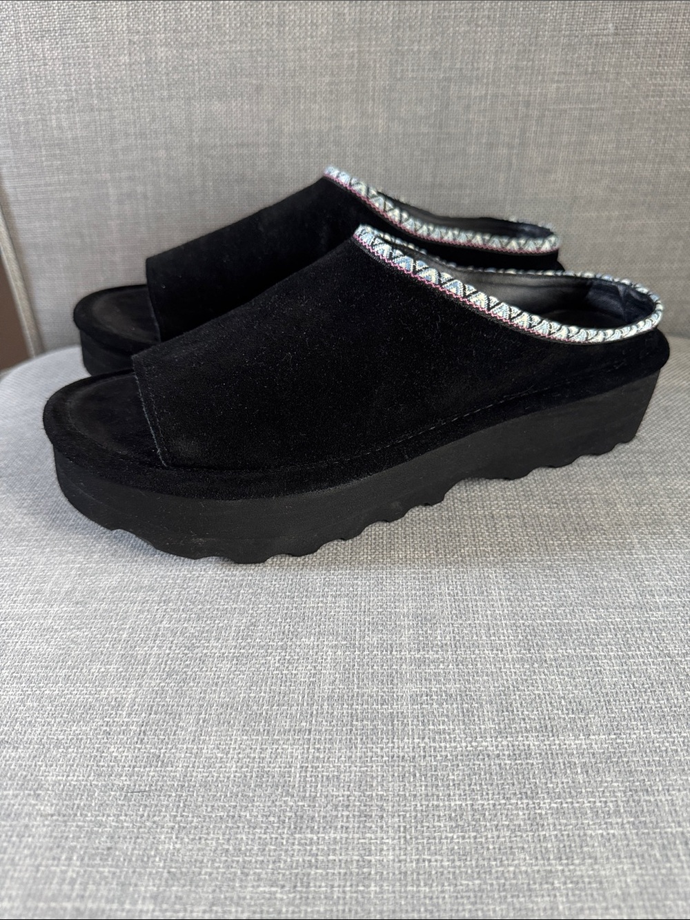 BearPaw Black Suede